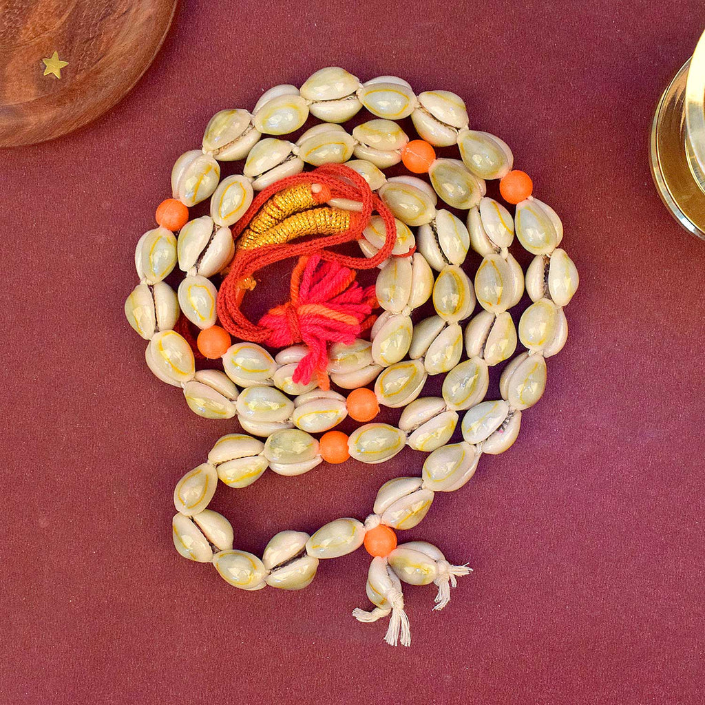 Kodi Mala Necklace – Traditional black thread necklace with multiple knots, worn for protection and spiritual significance. 
India’s Largest Pooja Accessories Brand - www.satvikworld.com