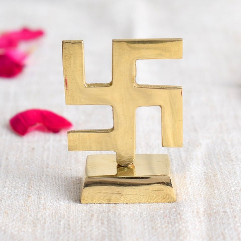 Brass Swastik dashboard idol – a compact, elegant spiritual symbol for car interior decor and Vastu harmony. India’s Largest Pooja Accessories Brand – www.satvikworld.com