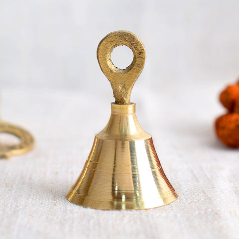 Compact size-1 brass pooja bell designed for clear, resonant sound during sacred rituals, enhancing spiritual ambiance. India’s Largest Pooja Accessories Brand – www.satvikworld.com