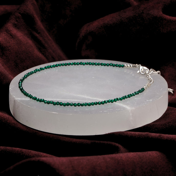 Green aventurine healing stone anklet for luck and prosperity. India’s Largest Puja Accessories Brand- www.satvikworld.com
