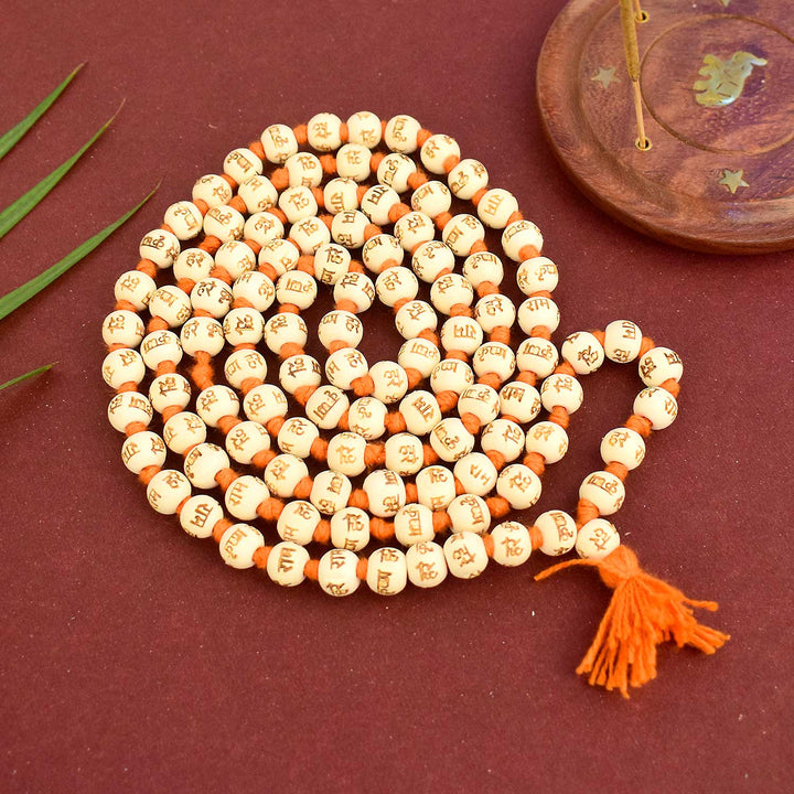 Hare Ram Hare Krishna White Wooden Jaap Mala, ideal for chanting mantras and meditation. Made with high-quality white wooden beads, this mala offers spiritual peace and focus during devotional practices. India’s Largest Pooja Accessories Brand – www.satvikworld.com
