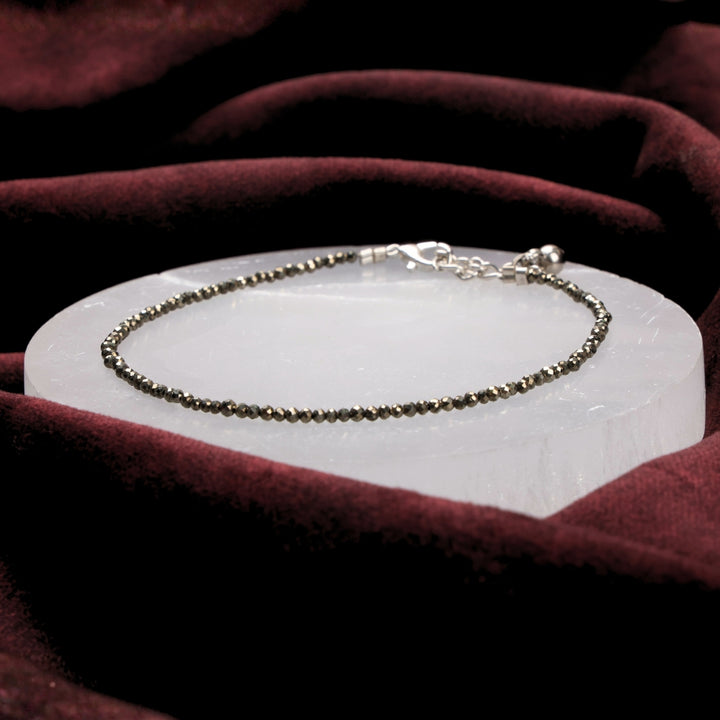 Pyrite healing stone anklet for wealth and protection. India’s Largest Puja Accessories Brand- www.satvikworld.com